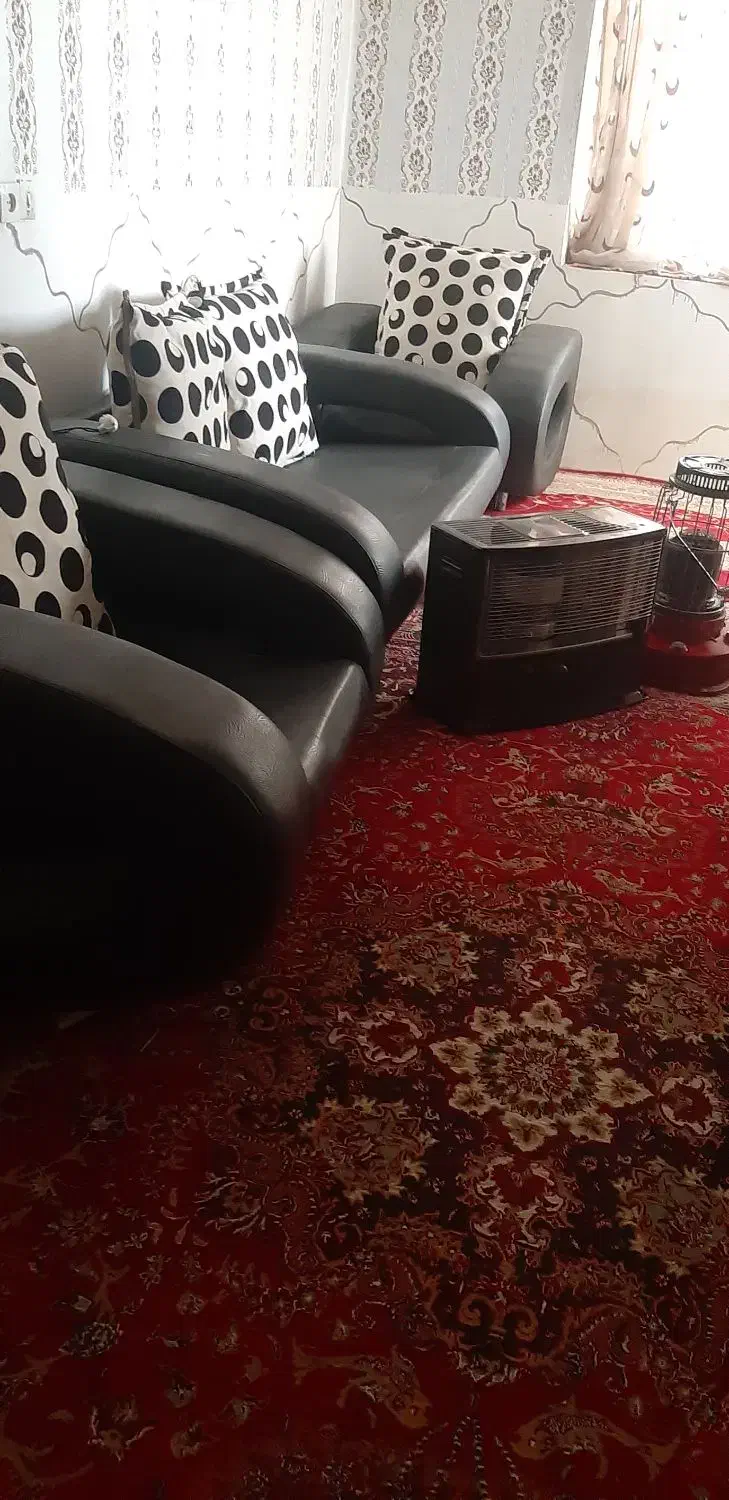 مبل هفت نفره بادوتا چراغ ۴۰۰۰۰۰۰۰|مبلمان خانگی و میز عسلی|زابل, |دیوار