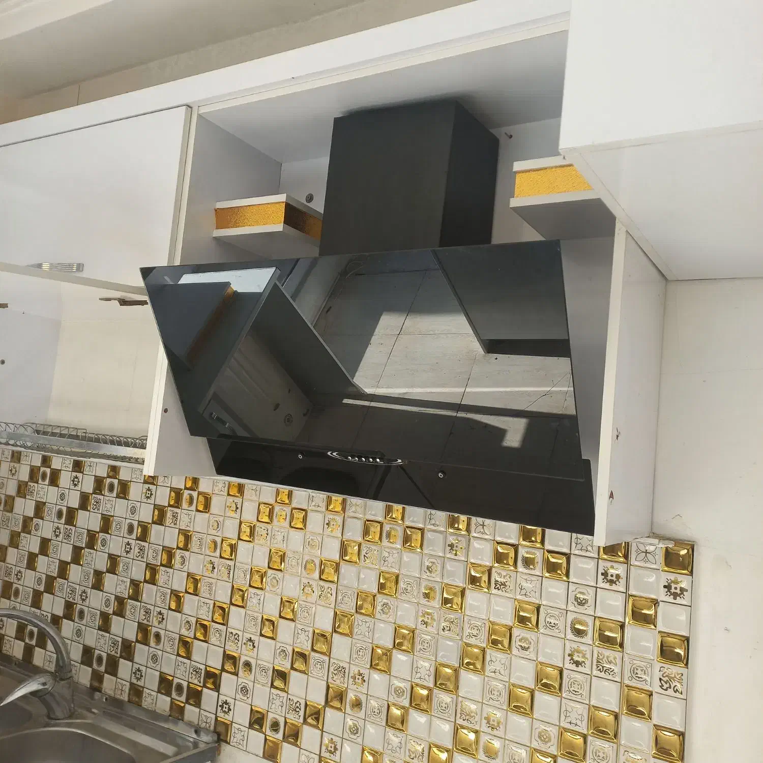 هود|هود|تبریز, |دیوار