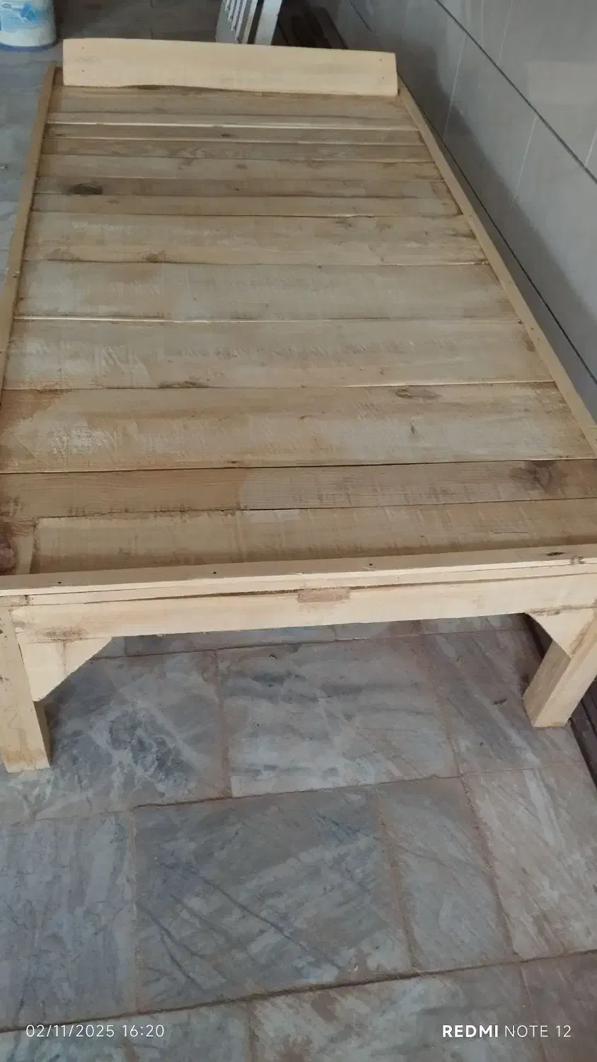 تخت چوبی نو 1در2|تخت و سرویس خواب|بسطام, |دیوار