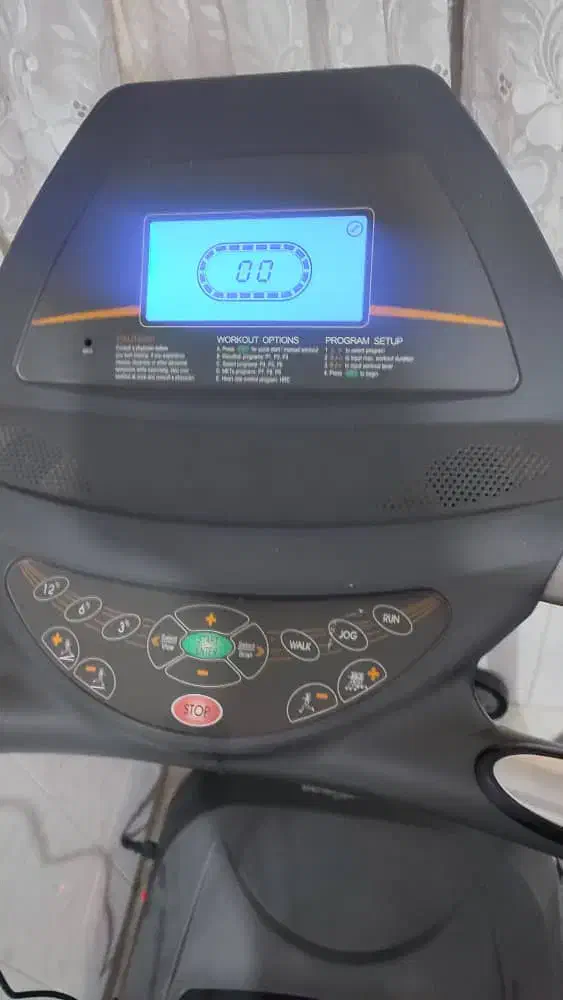 تردمیل باشگاهی با تحمل وزن ۱۳۵ کیلوگرم|تجهیزات ورزشی|یزد, |دیوار