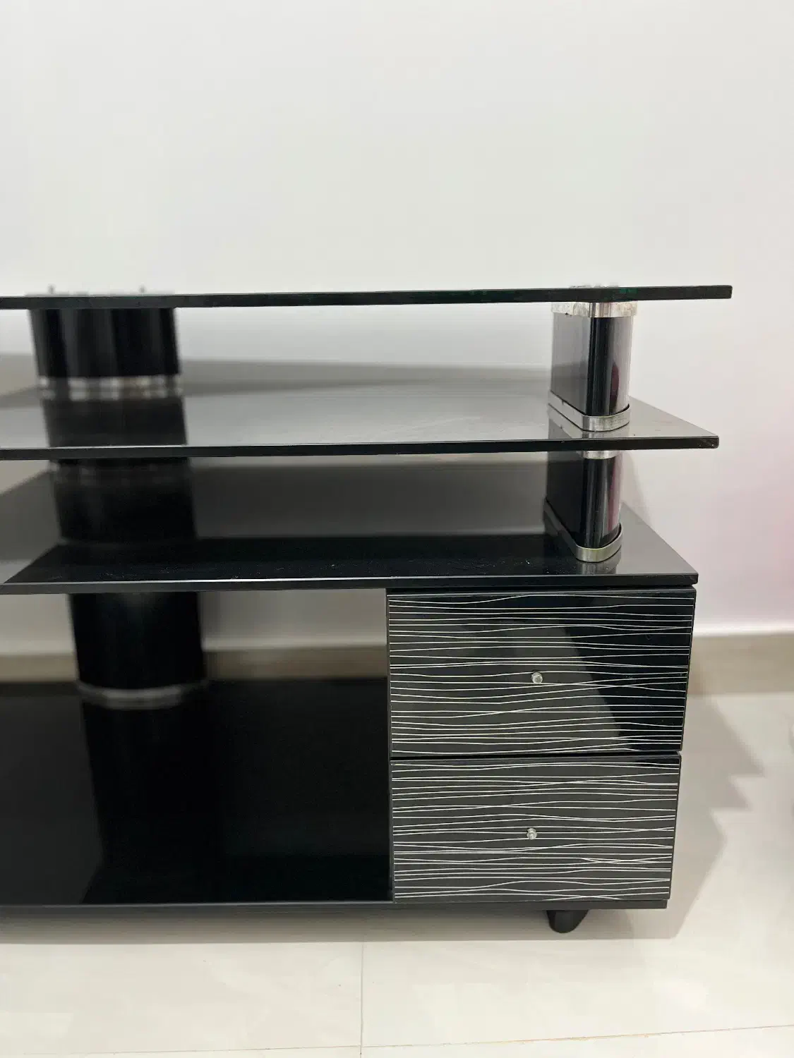 میز تلوزیون|میز تلویزیون|رشت, حمیدیان|دیوار