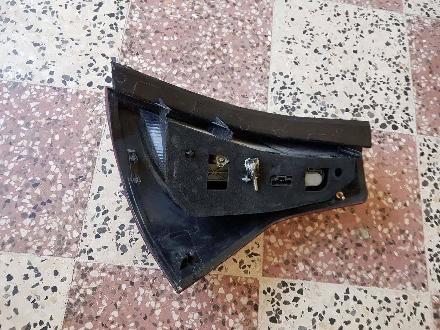 چراغ خطر عقب ساندرو راست و چپ|قطعات یدکی و لوازم جانبی|شیراز, شهرک امیر کبیر|دیوار