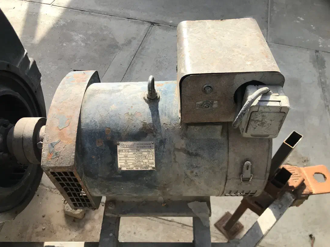 موتور برق لیستر دو سیلندر|ماشین‌آلات صنعتی|سراب, |دیوار