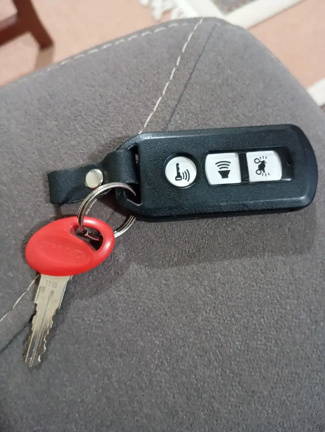 پیدا شده|اشیا|تربت‌حیدریه, شهرک ولیعصر|دیوار