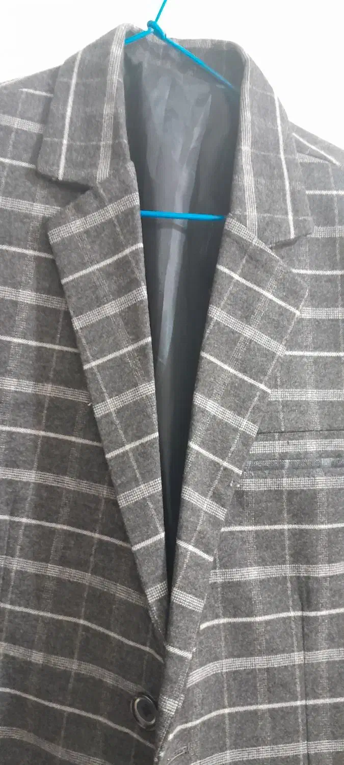 کت تک|لباس|کرج, برغان|دیوار