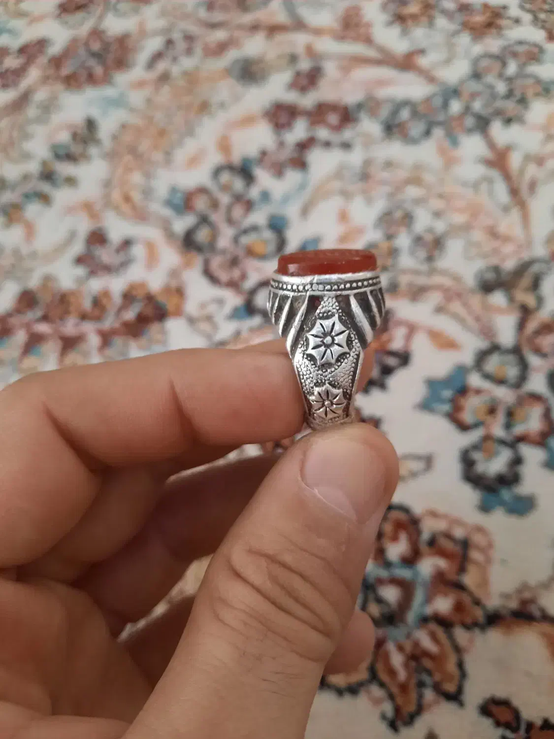 انگشتر خوشگل|کلکسیون اشیاء عتیقه|تربتحیدریه, داروپخش|دیوار