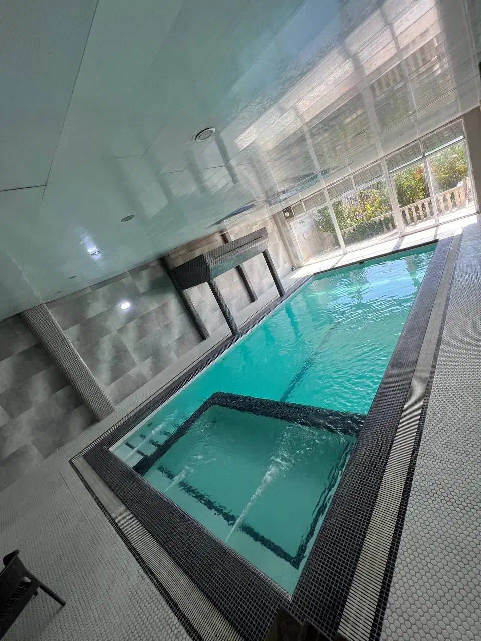 باغ ویلا استخرابگرم داخل بناکردان سهیلیه فول گیم|اجارهٔ کوتاهمدت ویلا و باغ|کرج, شهرک رضوانیه|دیوار