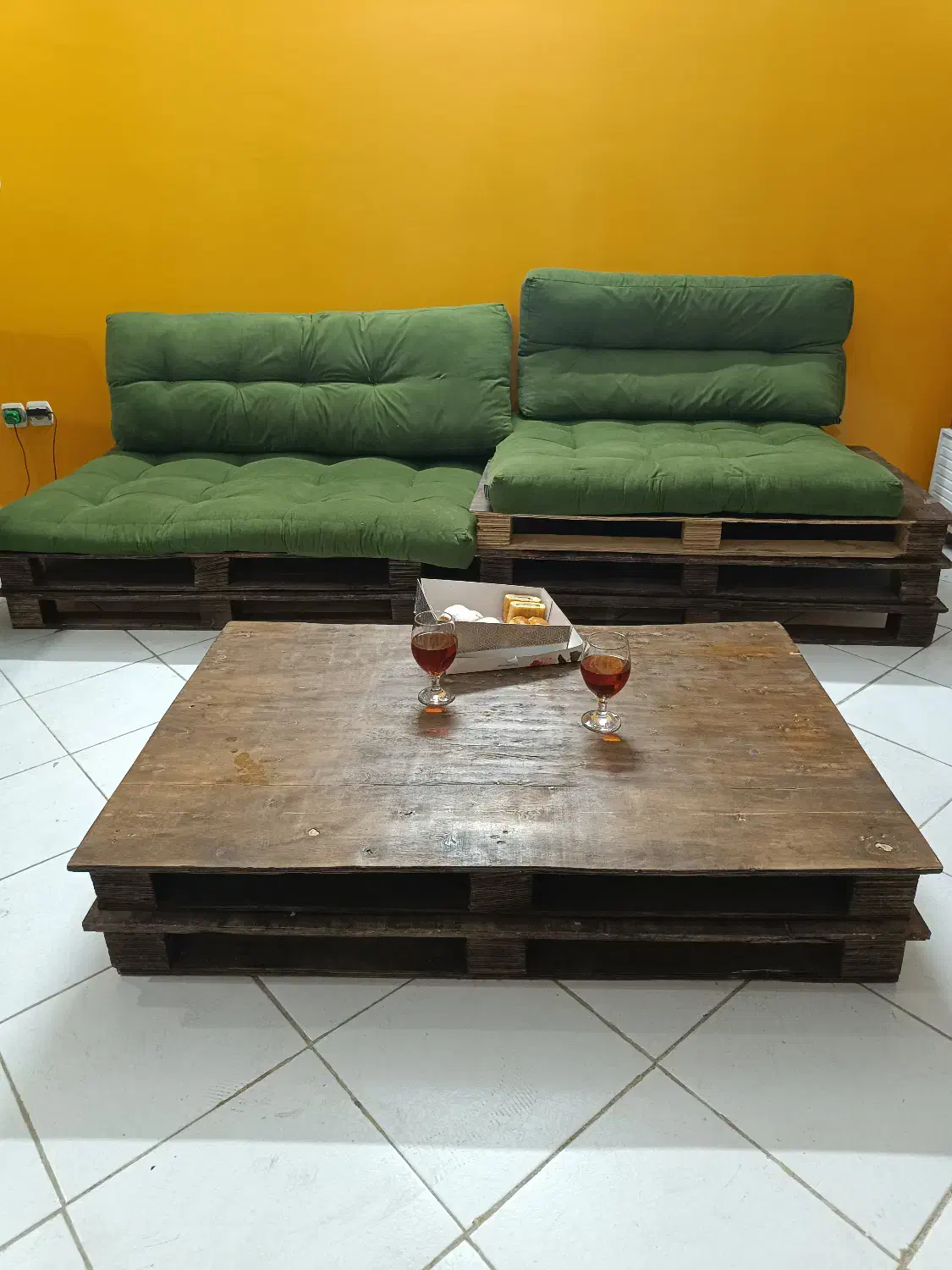 صندلی و میز پالتی|صندلی و نیمکت|تهران, سلسبیل شمالی|دیوار