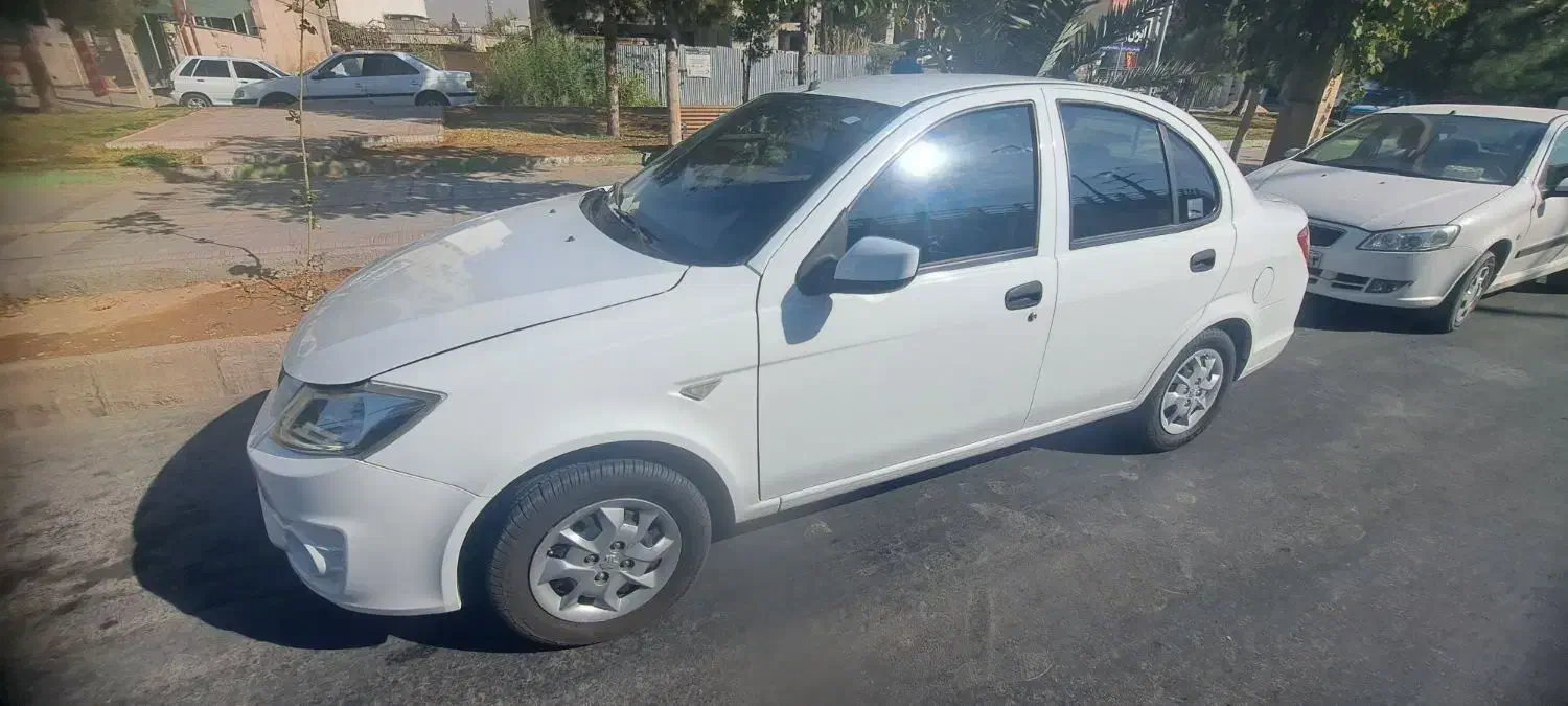 ساینا ۱۴۰۰|خودرو سواری و وانت|شیراز, شهرک بهار|دیوار