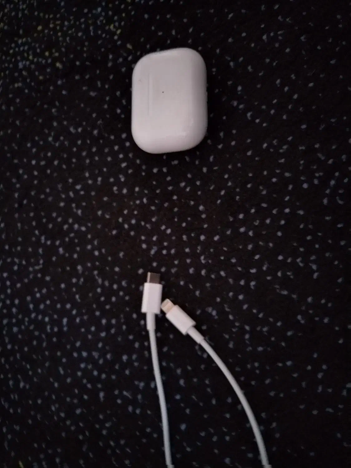 ایرپادز اپل پرو2 اصلی همراه با کابل شارژ خودش|لوازم جانبی موبایل و تبلت|شیراز, بازار|دیوار