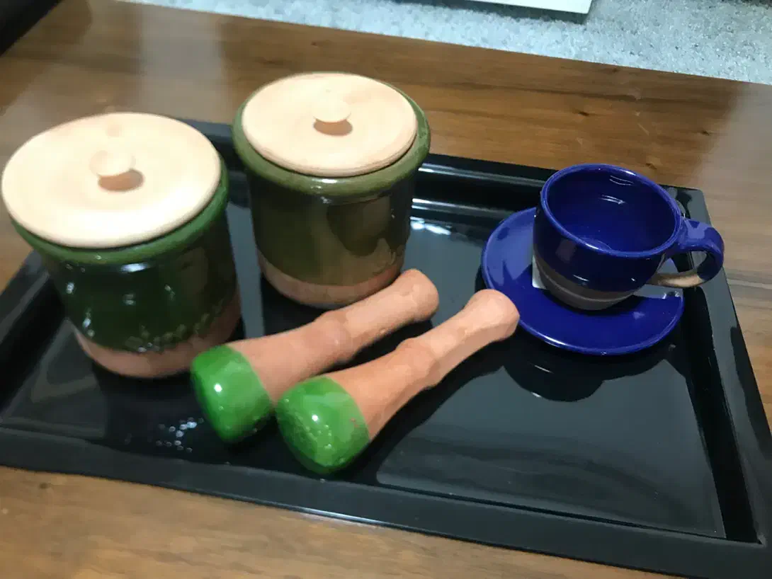 ظروف سفالی دیزی و فنجان و نلبکی|ظروف پخت‌وپز|رشت, رشتیان|دیوار