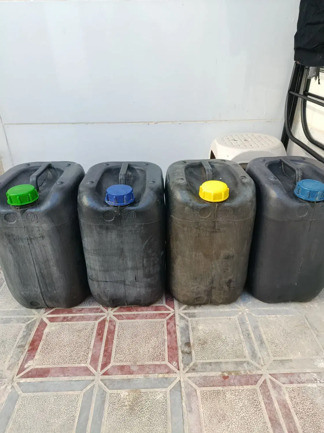 دبه 20 لیتری فقط دونه 30 هزار|ظروف نگهدارنده، پلاستیکی، یک‌بارمصرف|خرم‌آباد, |دیوار