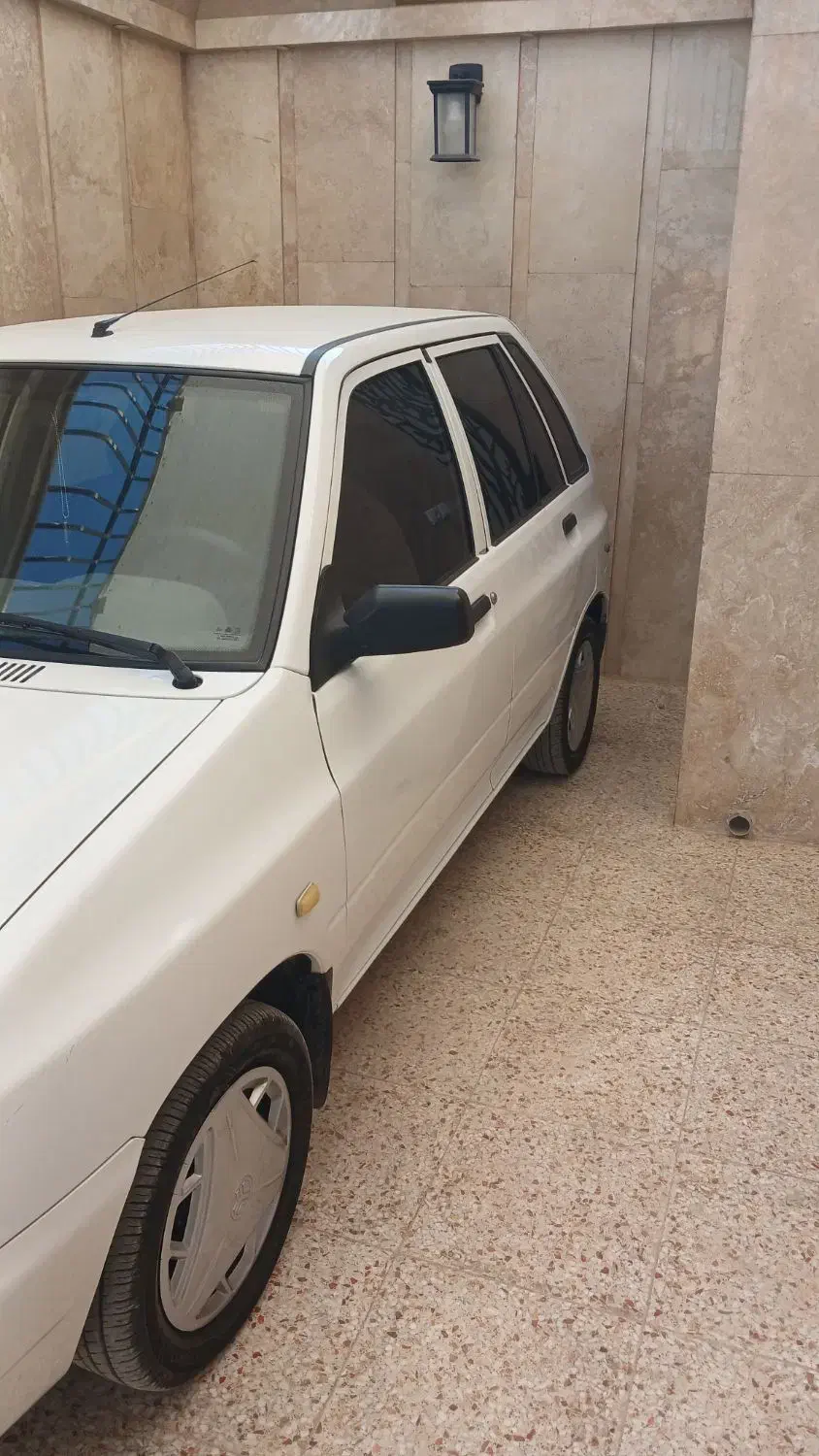 فروش ۱۱۱لاکاغذی|خودرو سواری و وانت|شهرضا, |دیوار