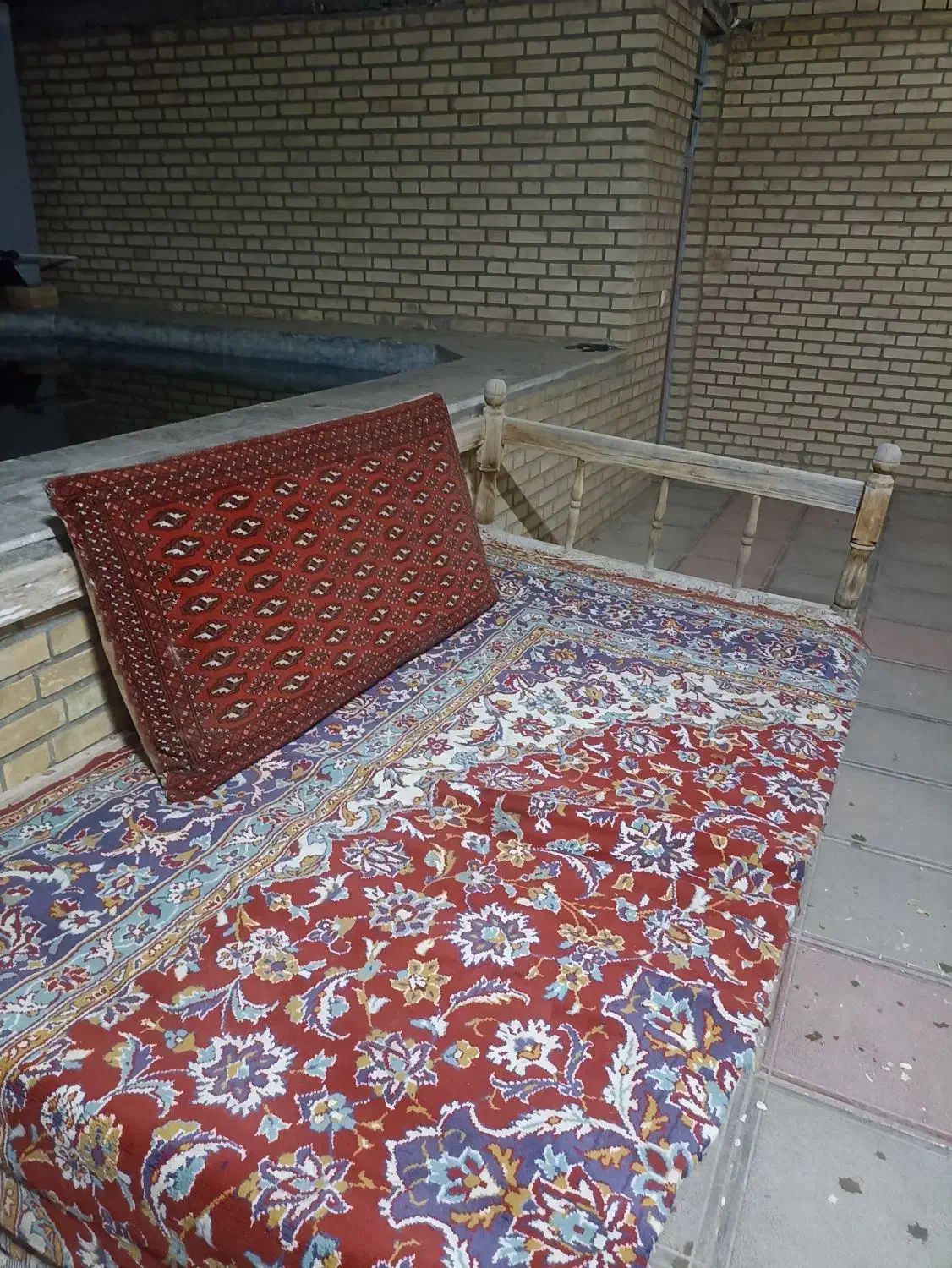 تخت چوبی|تخت و سرویس خواب|سبزوار, کهنه آب|دیوار