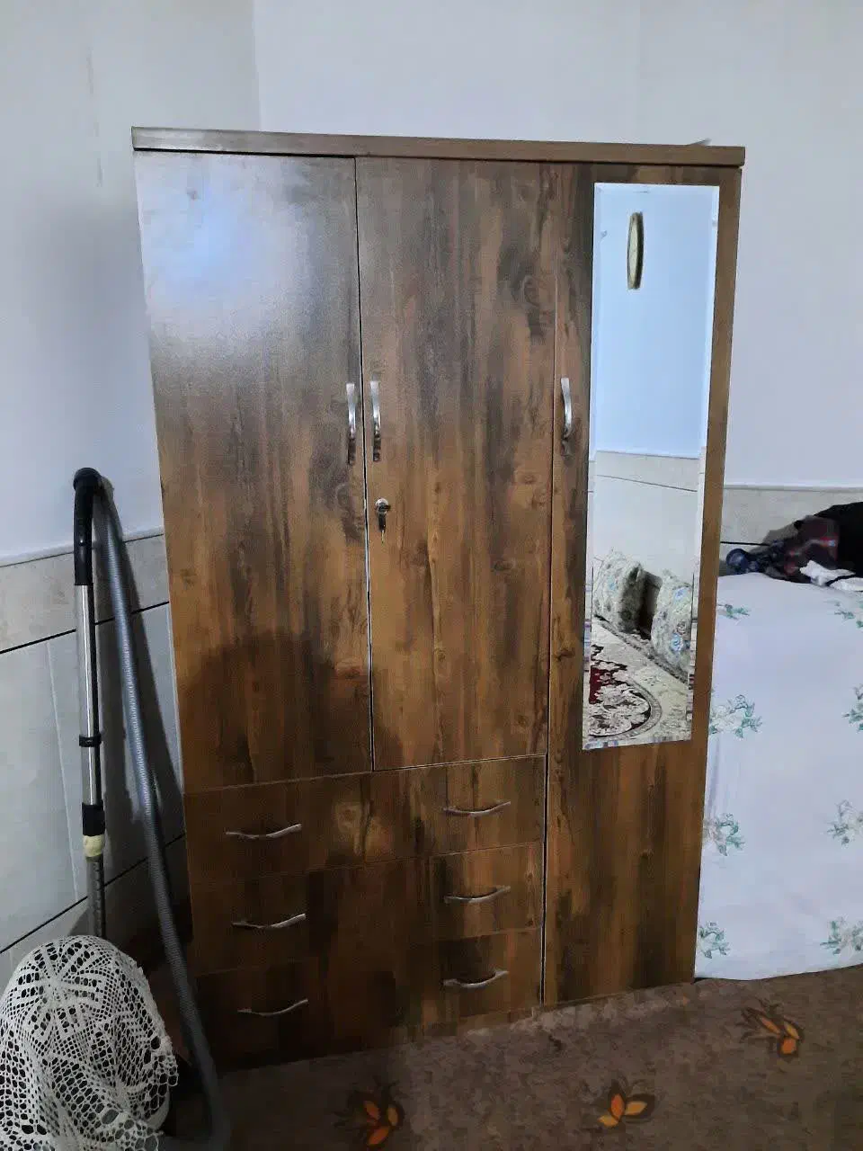 کمد لباس بزرگ جادار|جاکفشی، کمد، دراور|کاشان, حسن آباد|دیوار