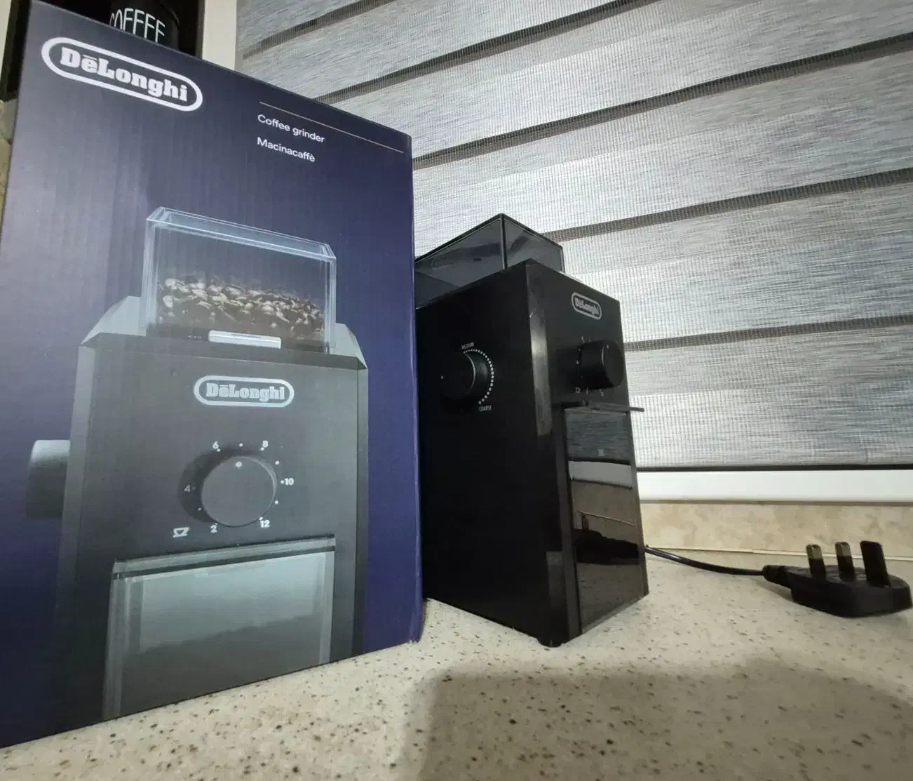 آسیاب قهوه دلونگی مدل KG79|خردکن، آسیاب، غذاساز|صومعهسرا, |دیوار