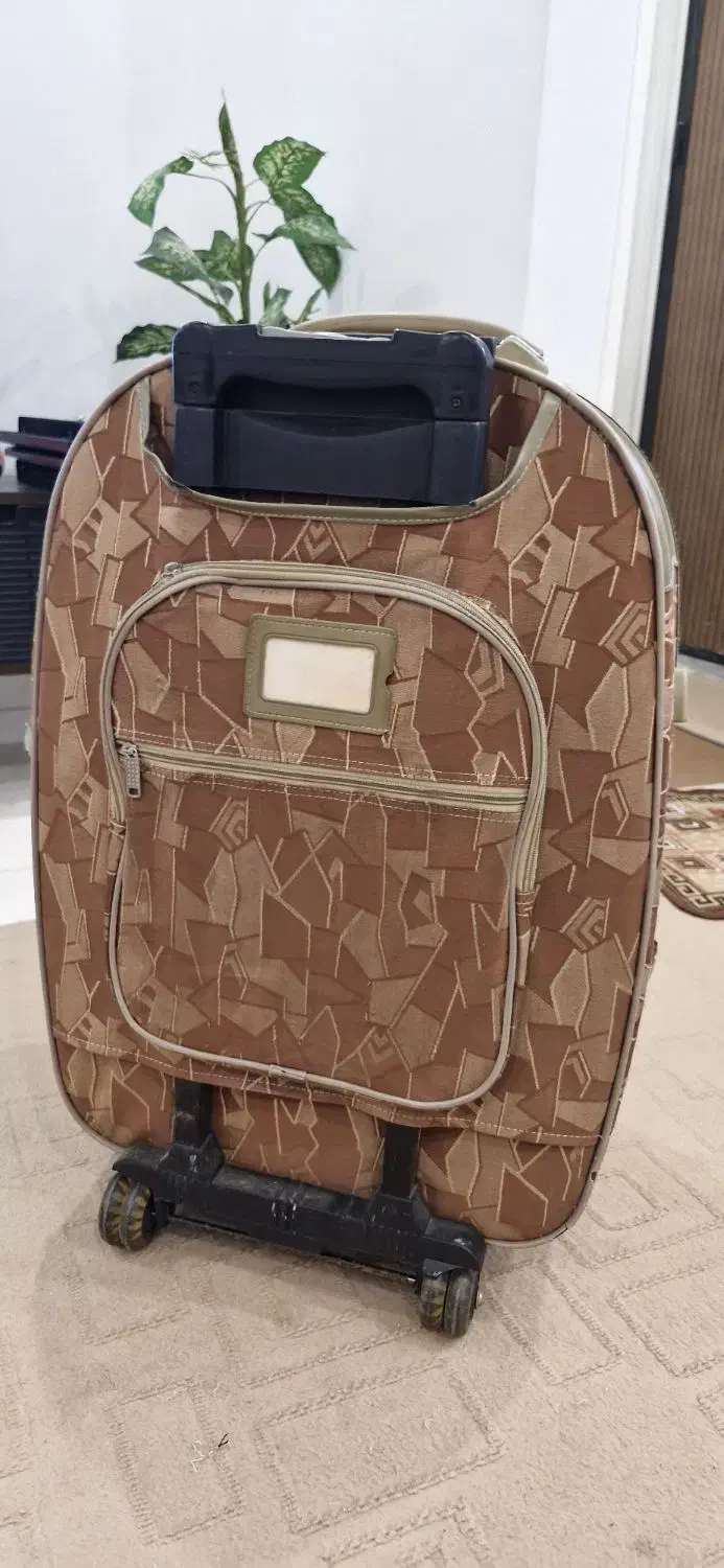 چمدان|کیف، کفش، کمربند|کرج, حصار سرجوب|دیوار