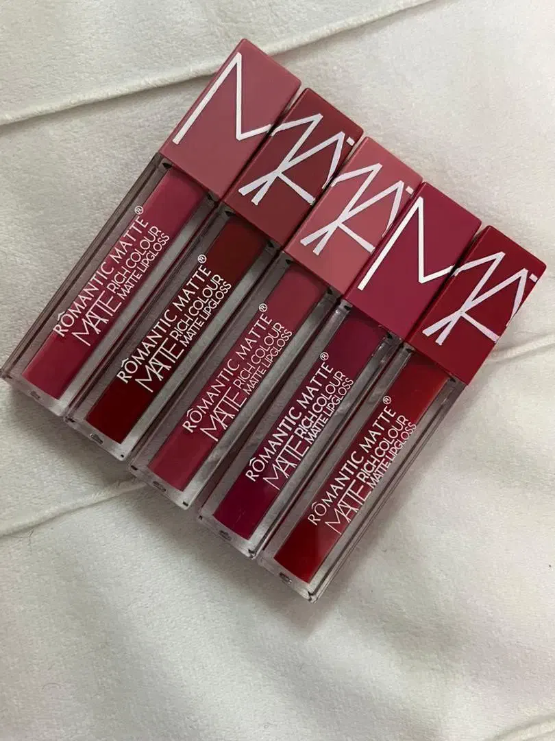 لوازم ارایشی مناسب کادو روز مادر و مصرف شخصی|آرایشی، بهداشتی، درمانی|سبزوار, ولیعصر (نجار آباد)|دیوار