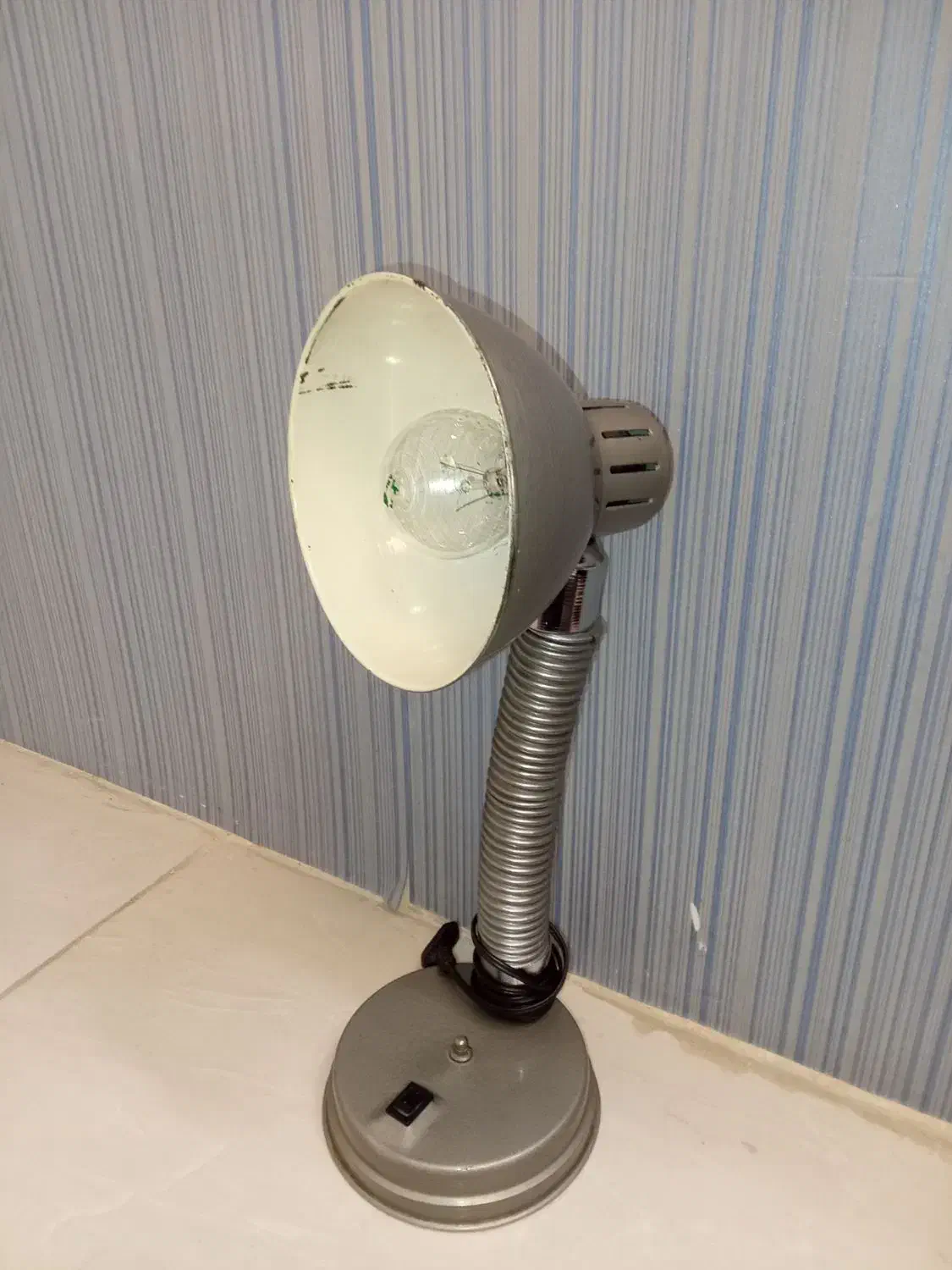 چراغ مطالعه|چراغ خواب و آباژور|مشهد, امام رضا (ع)|دیوار