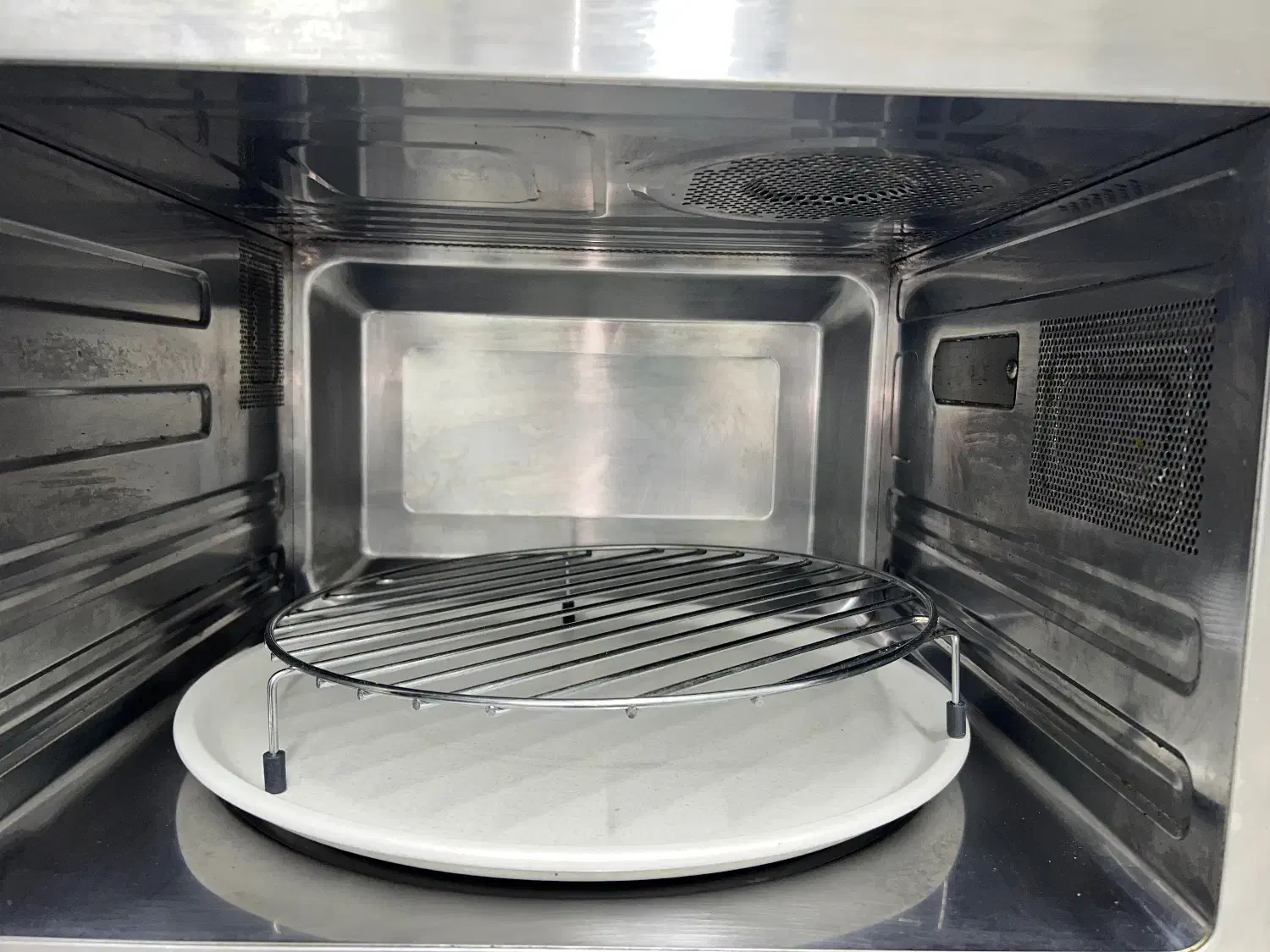 ماکروویو ۴۲لیتری پاناسونیک|اجاق گاز و لوازم برقی پختوپز|اصفهان, خلجا|دیوار