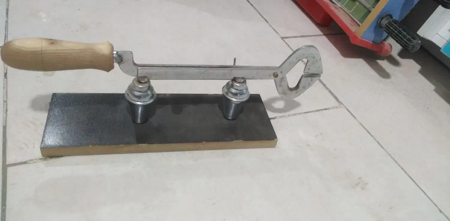 تعدادی وسایل به صورت تک و کلی|ظروف سرو و پذیرایی|بوئین زهرا, |دیوار