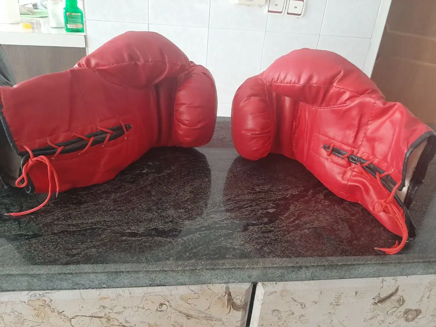 دستکش بوکس|تجهیزات ورزشی|خرم‌آباد, |دیوار