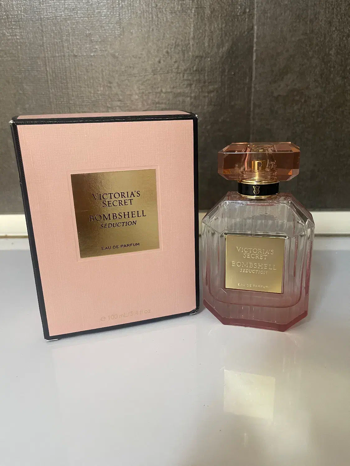 عطر اصل ویکتور اصل|آرایشی، بهداشتی، درمانی|تهران, دهکده المپیک|دیوار