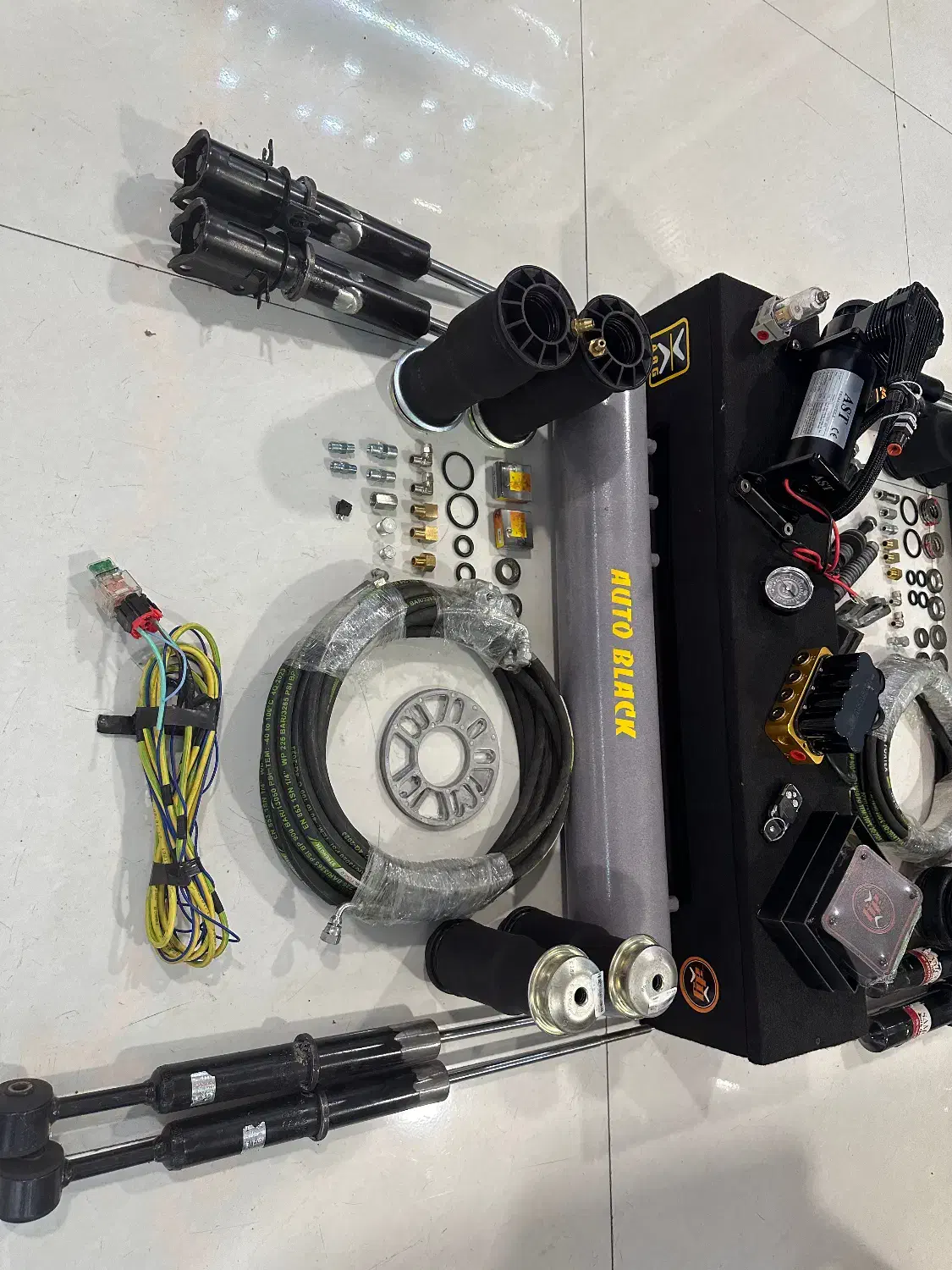 پنوماتیک جفت موتور پژو|قطعات یدکی و لوازم جانبی|خمینی‌شهر, |دیوار