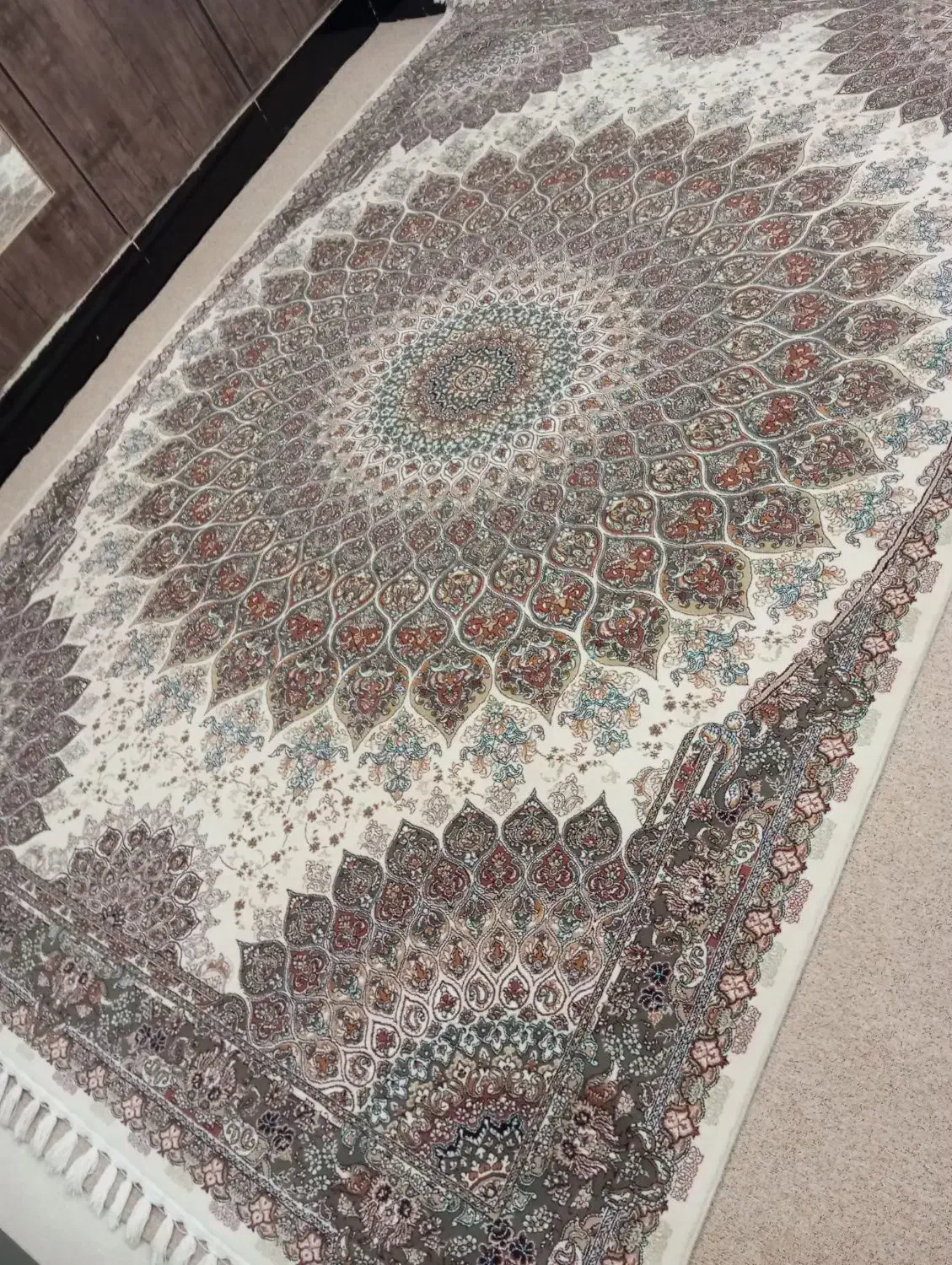 فروش دوتخته فرش ۶متری|فرش|دوگنبدان, |دیوار