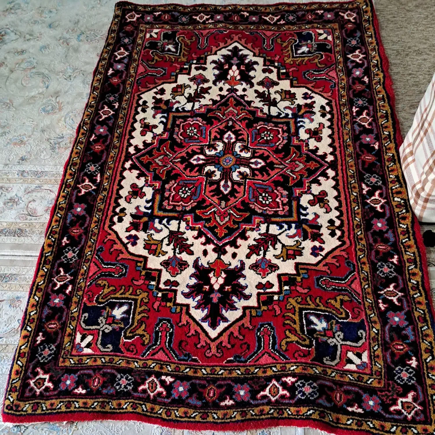 فرش دست بافت تبریز هریس ۱در ۱/۵|فرش|ری, صفاییه (چشمه علی)|دیوار