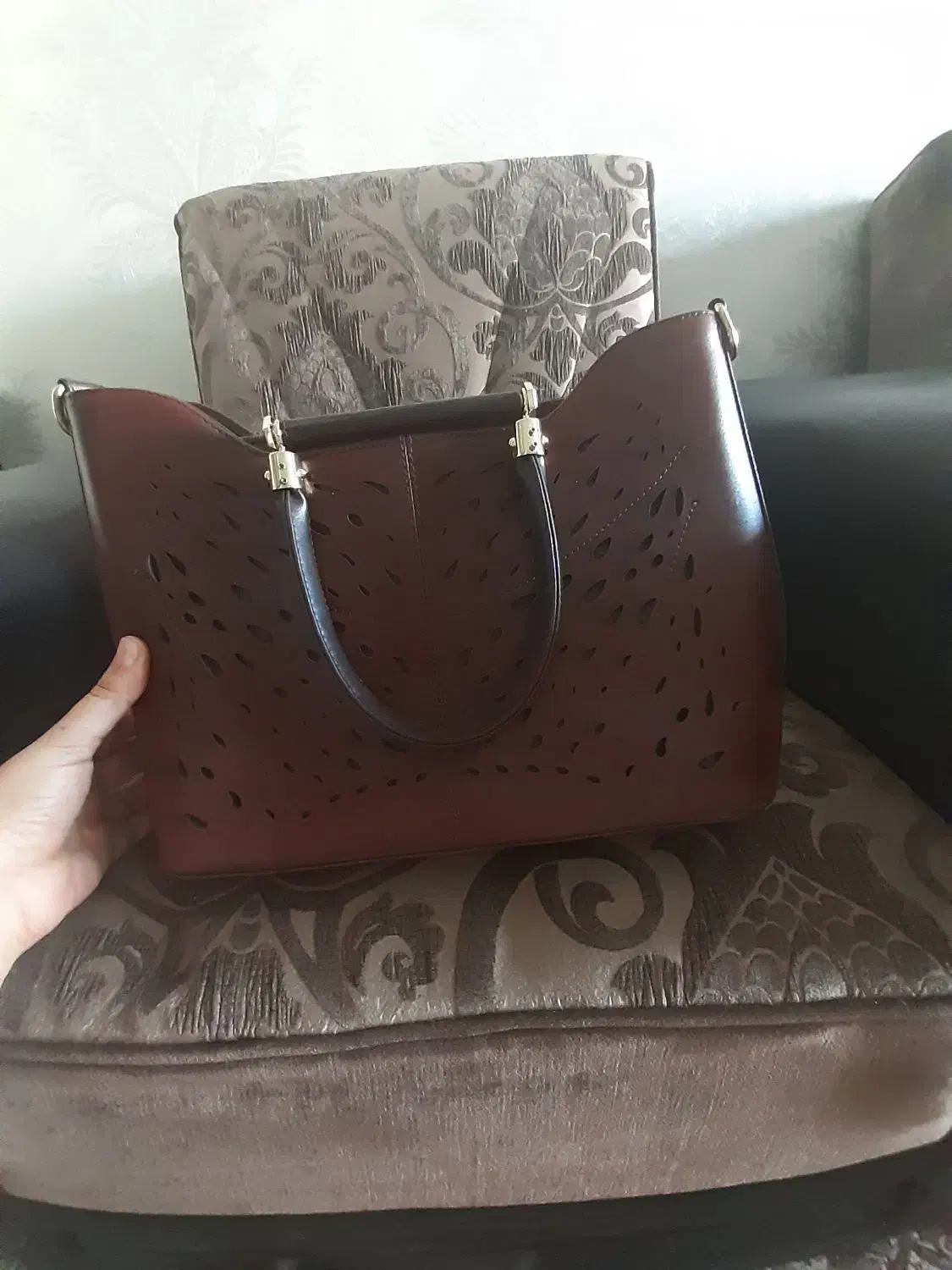 کیف و کفش چرم|کیف، کفش، کمربند|هشتگرد, شهرک صنعتی هشتگرد|دیوار