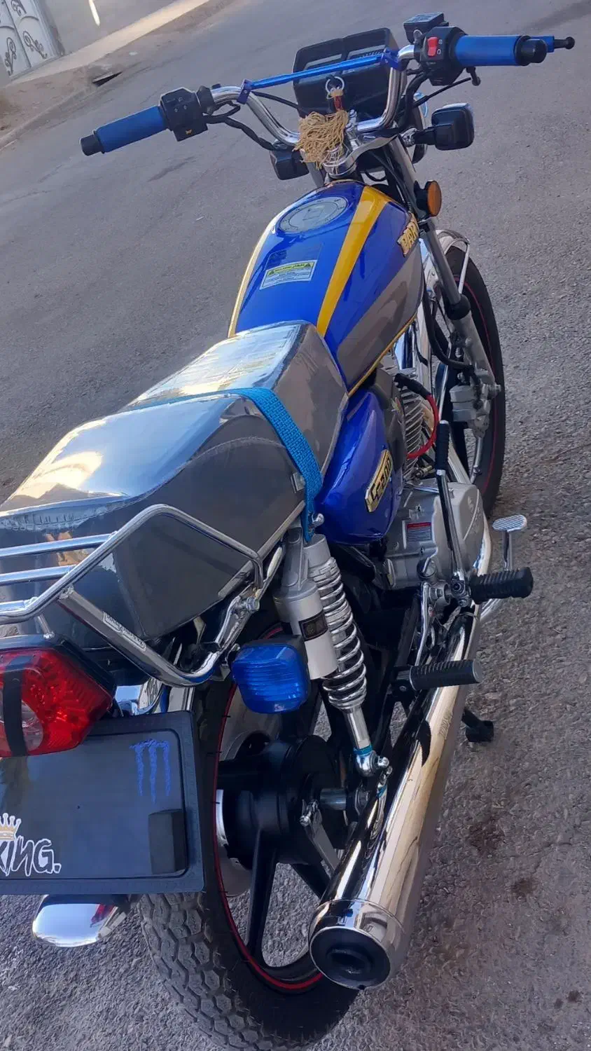 200پرواز|موتورسیکلت|آباده, |دیوار