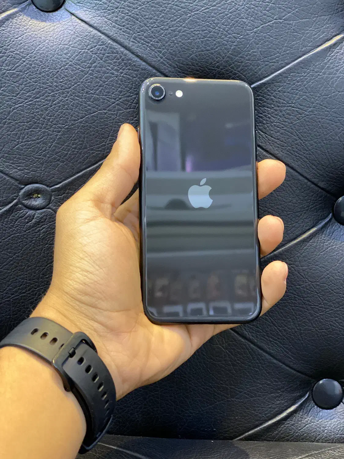 iphone se 2020 128G|موبایل|تهران, فلسطین (میدان انقلاب)|دیوار