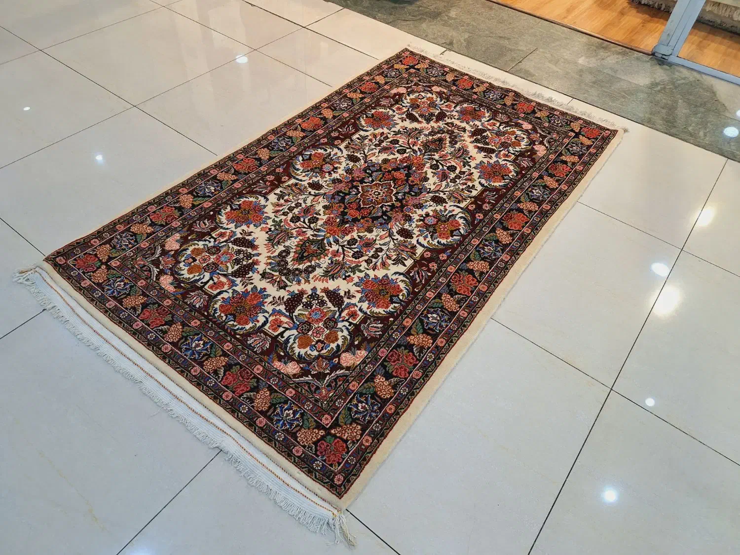 قالیچه آکبند بیجار گل فرنگ دستباف|فرش|تهران, اکباتان|دیوار