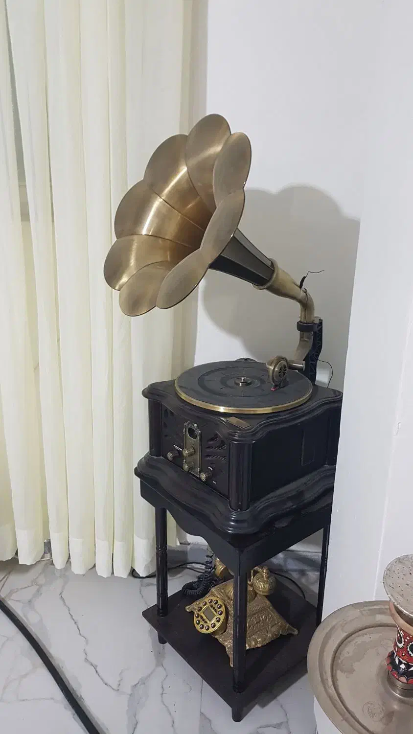 گرامافون|سیستم صوتی خانگی|بومهن, |دیوار