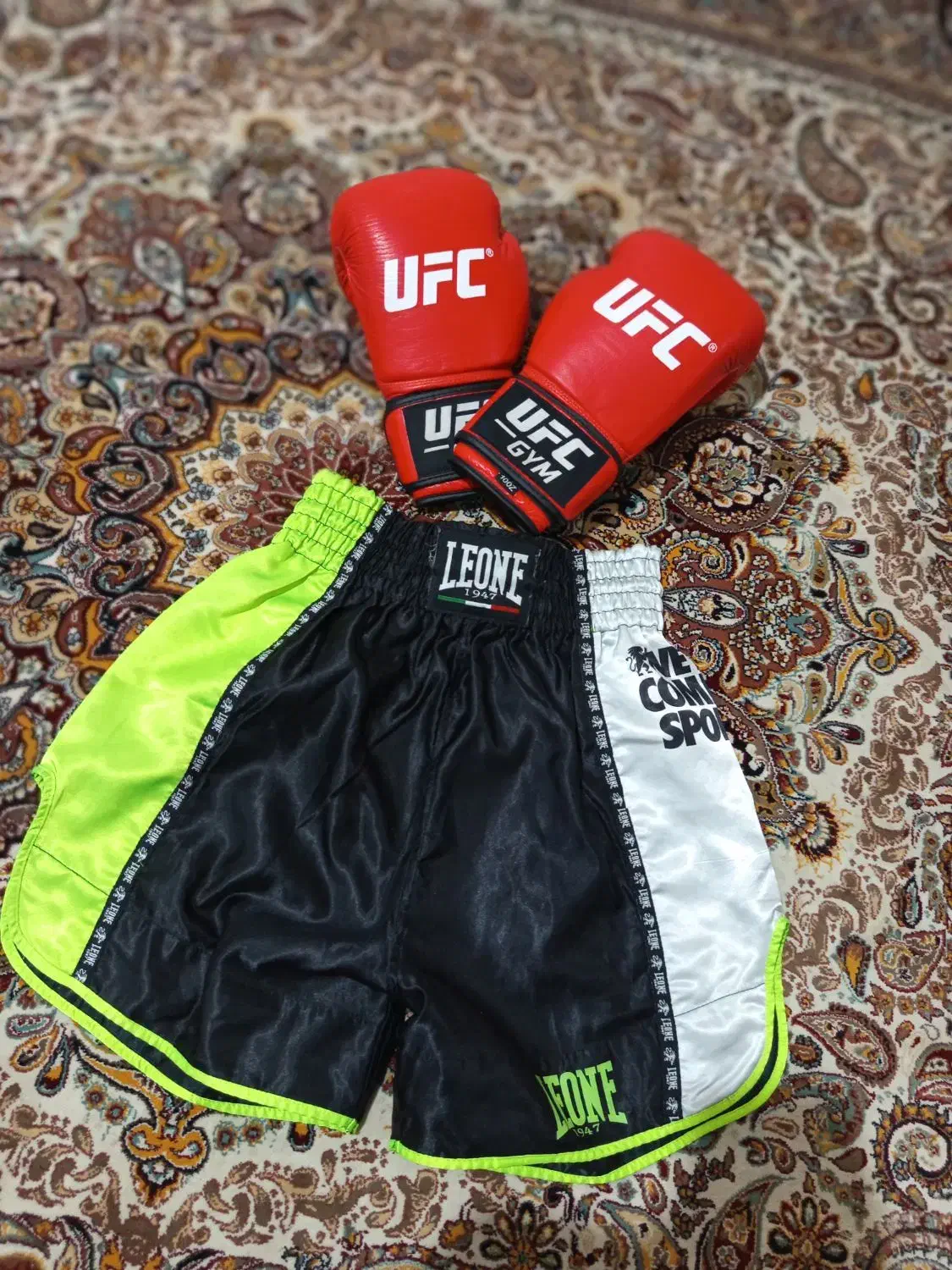 دستکش بوکس|تجهیزات ورزشی|ارومیه, |دیوار