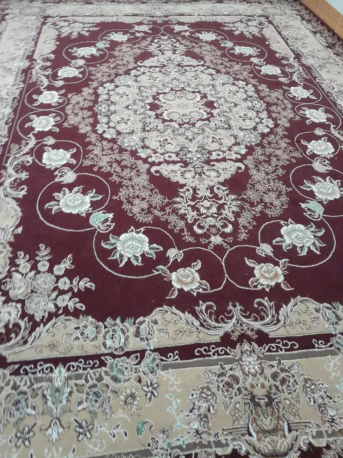 دو عدد فرش سالم|فرش|بردسکن, |دیوار