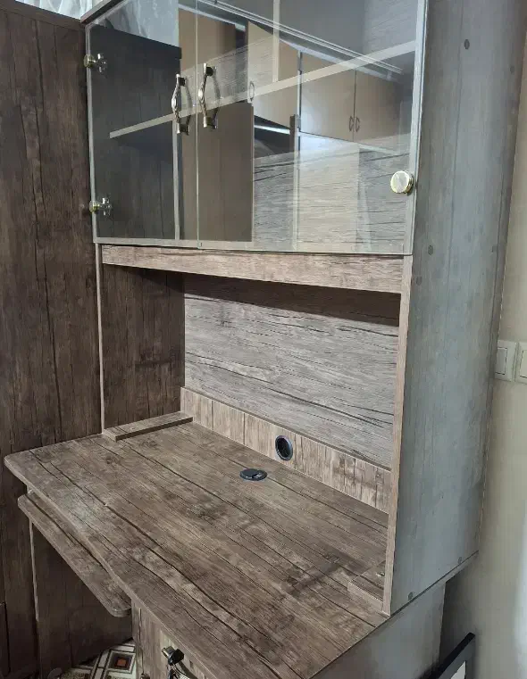 میز تحریر با ویترینه جدا|میز تحریر و کامپیوتر|قم, عمار یاسر|دیوار