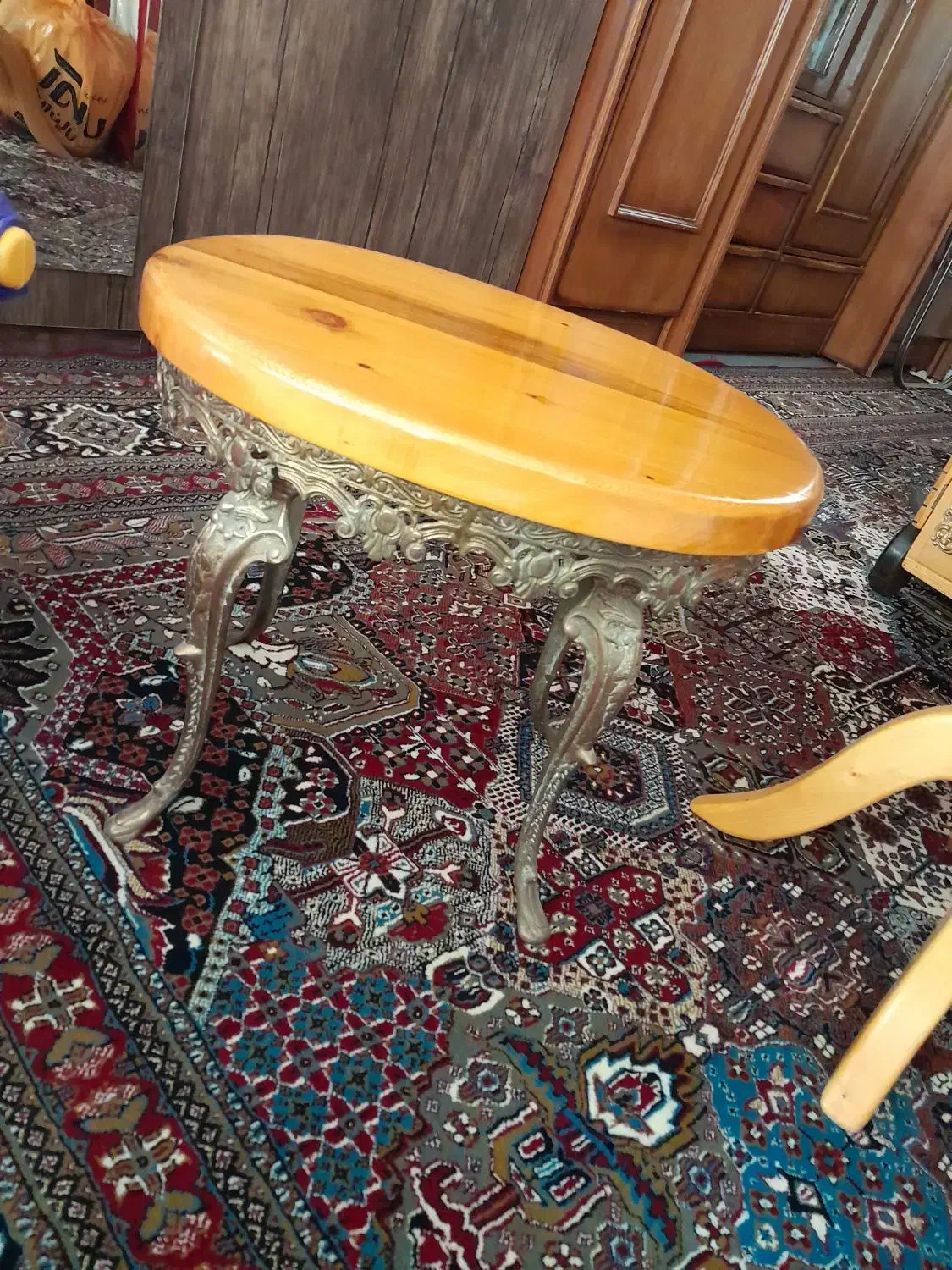 میز های چوبی|میز و صندلی غذاخوری|قم, چهل درخت‎|دیوار