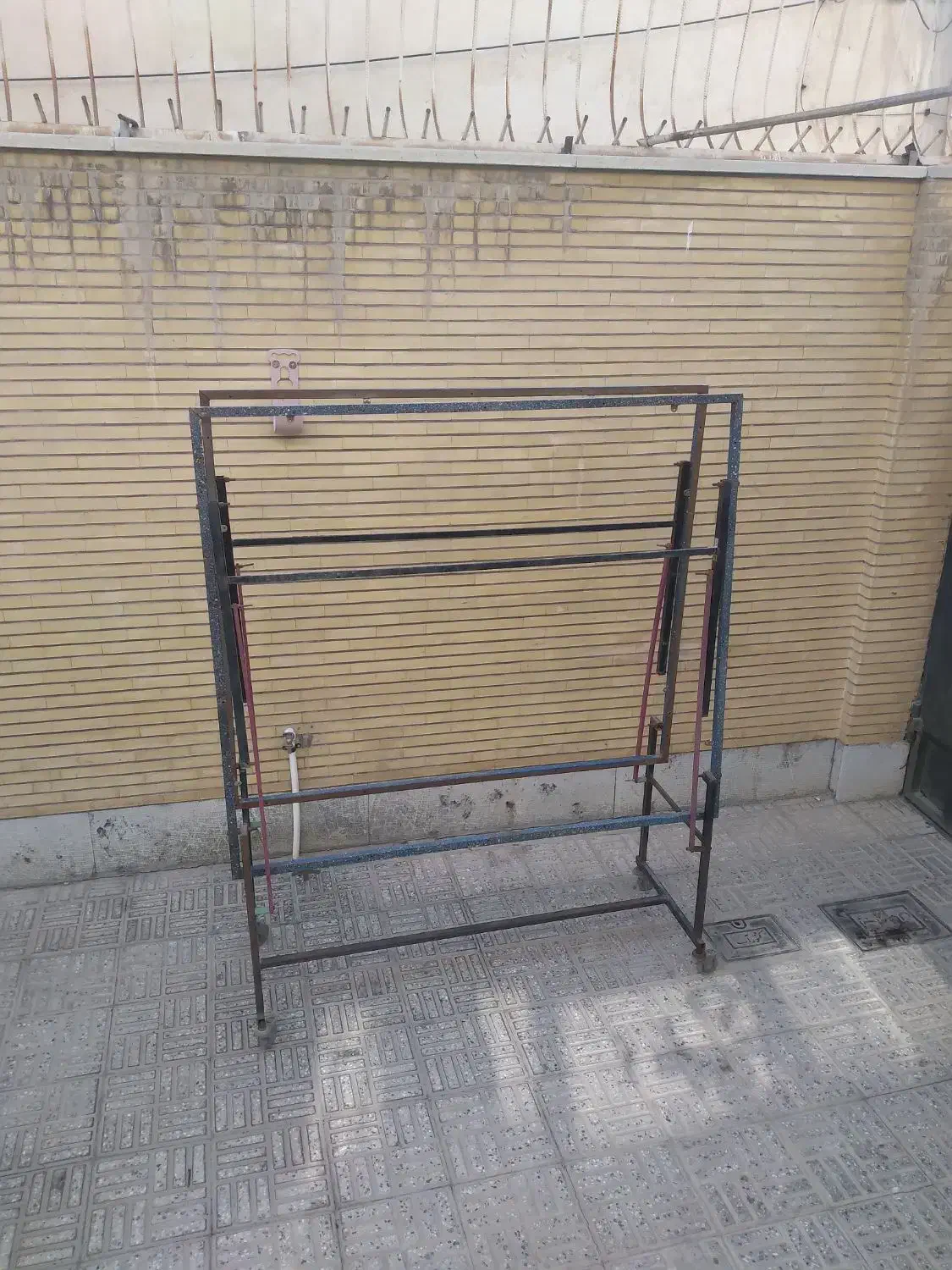 میز تنیس .فقط شاسی  فلزی بدون تخته|تجهیزات ورزشی|اصفهان, شهشهان|دیوار