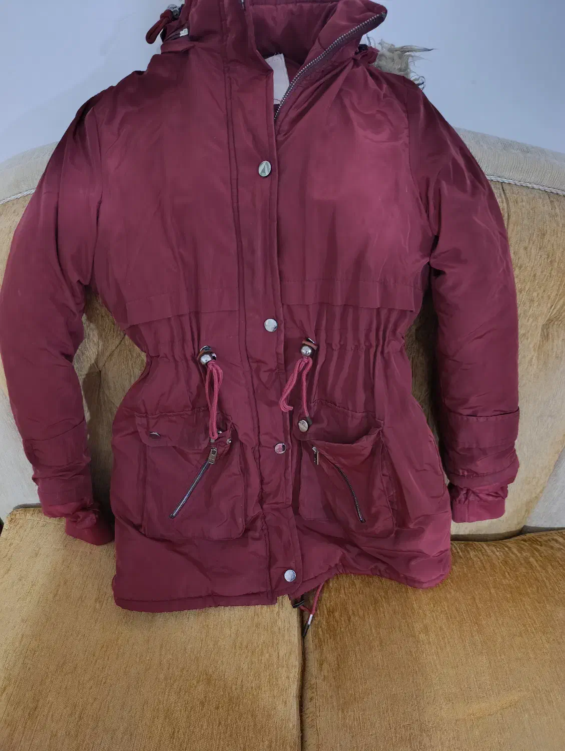 کاپشن|لباس|سبزوار, شرق کال میانی|دیوار