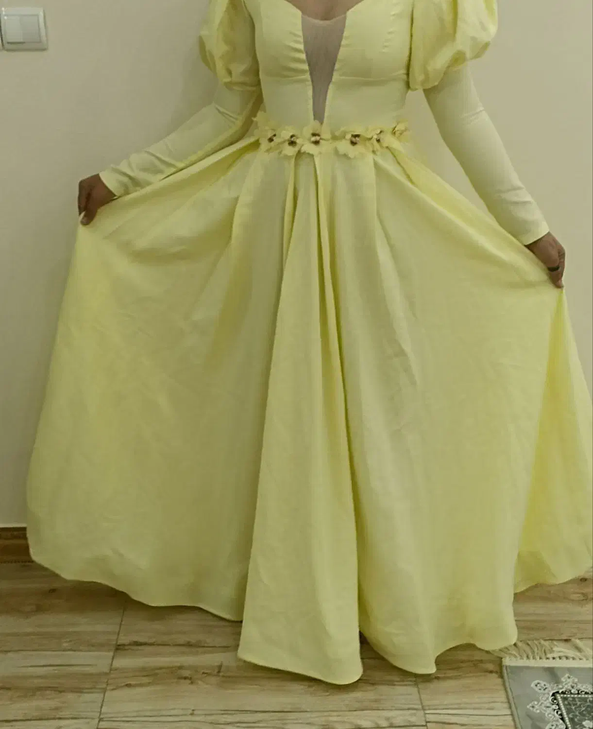 لباس مجلسی|لباس|پاکدشت, حصار امیر|دیوار