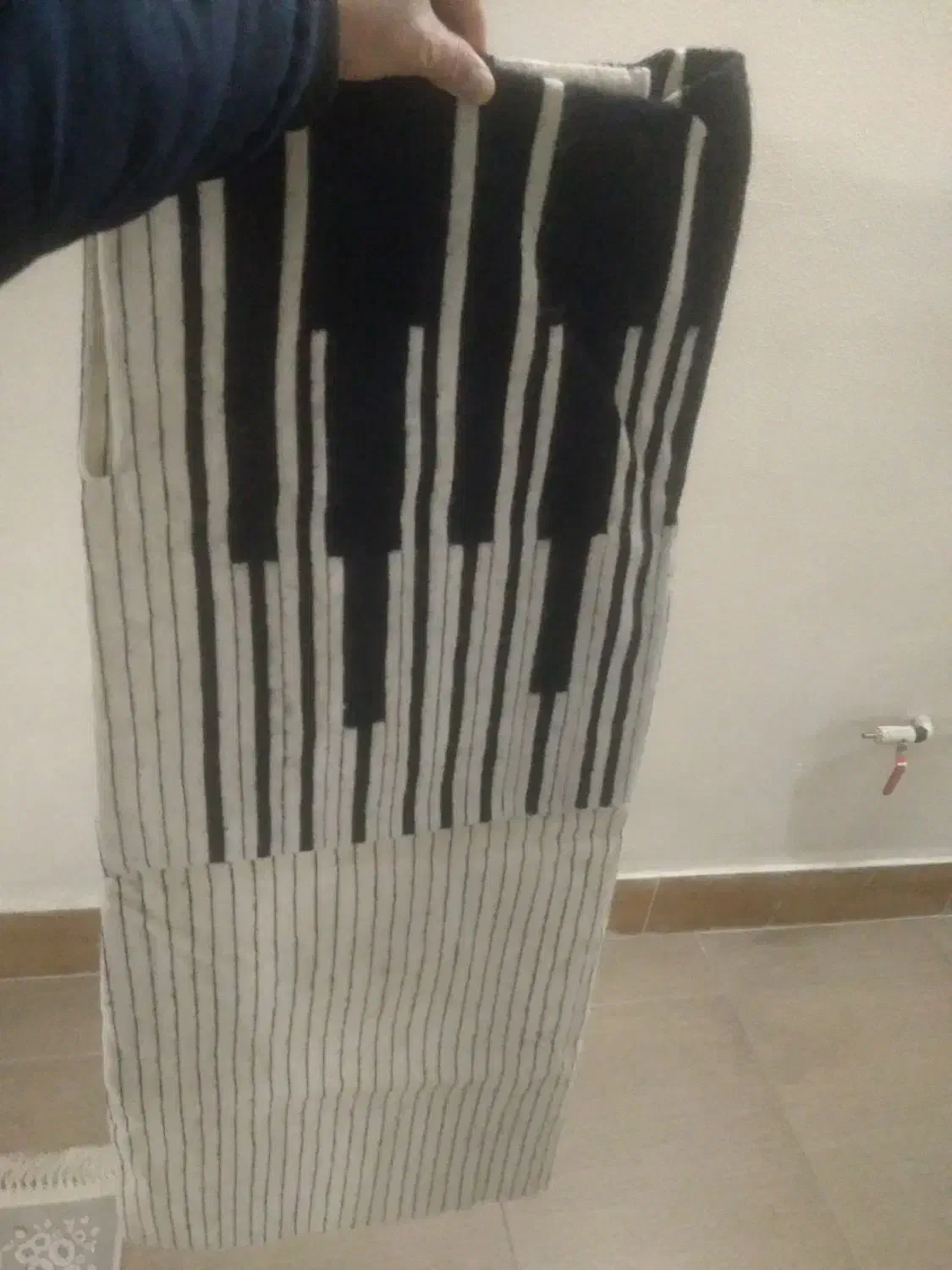 چوقا سالاری|لباس|شاهینشهر, گزبرخوار|دیوار