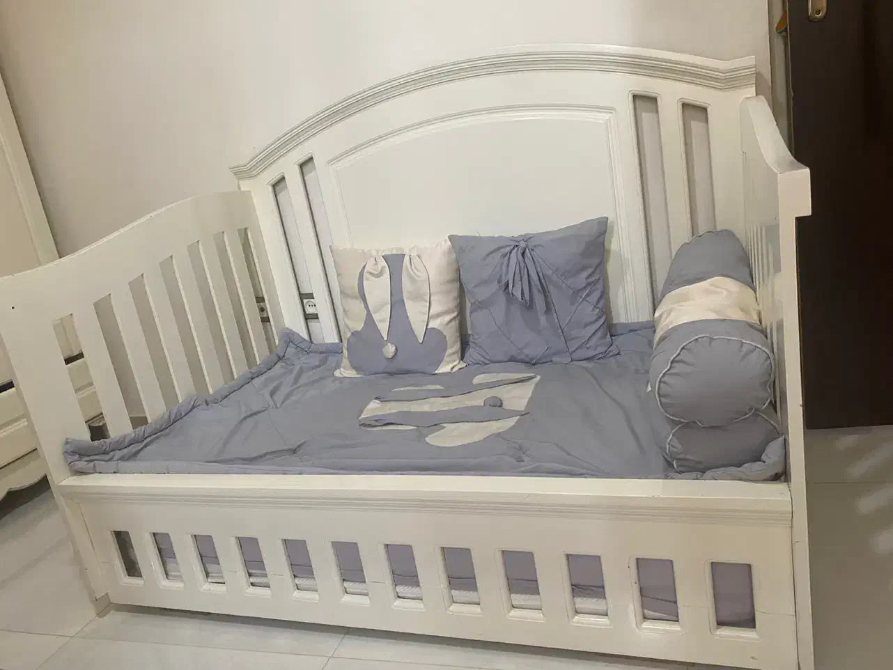 تخت کودک همراه شلف و تشک|تخت و صندلی بچه|اسلامشهر, شهرک واوان|دیوار