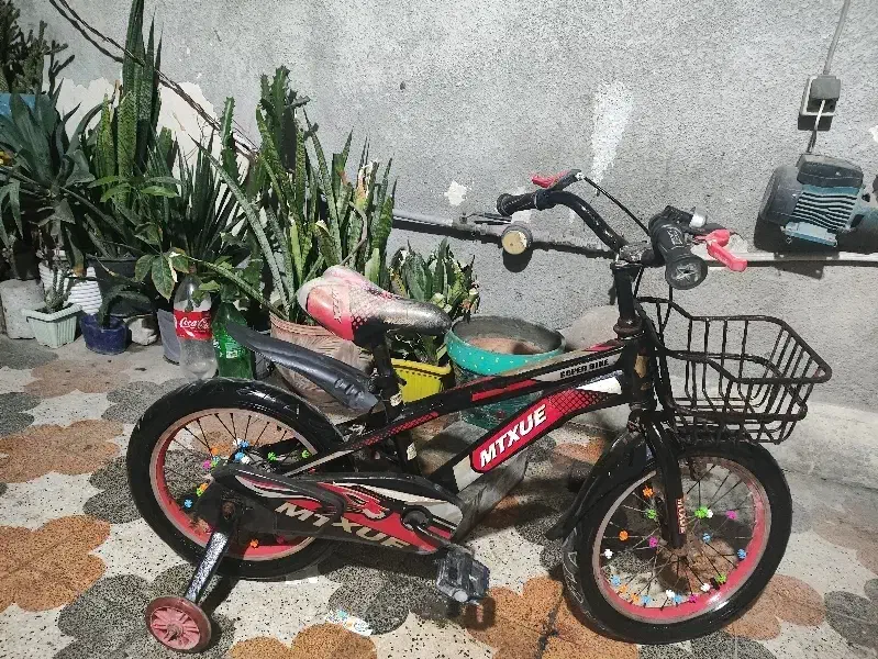 دوچرخه16 درحدنو زیر قیمت+ ماشین شارژی چهار موتوره|دوچرخه، اسکیت، اسکوتر|بندرعباس, |دیوار