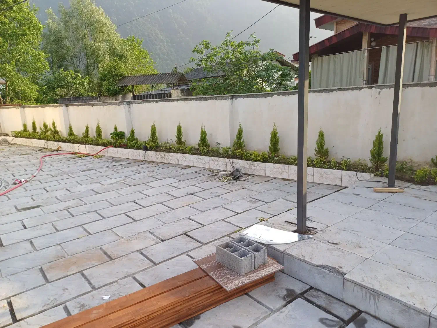 خدمات باغچه شامل هرس سمپاشی علف تراشی نگهداری باغ|خدمات باغبانی و درختکاری|نوشهر, |دیوار