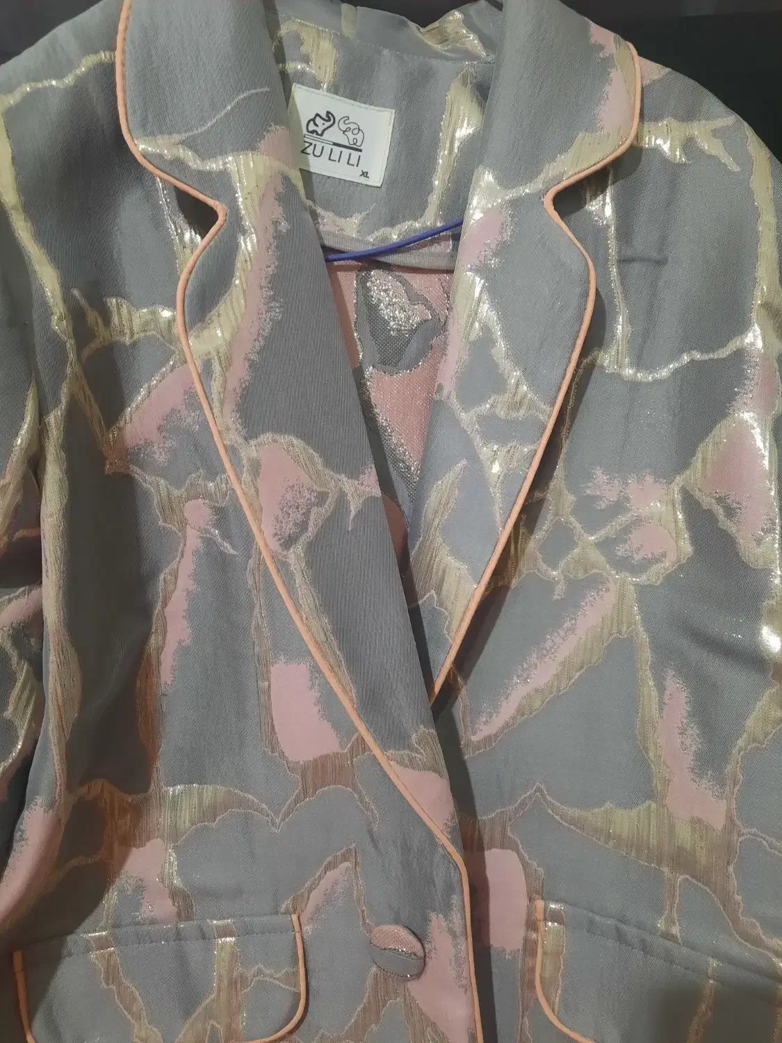 کت صورتی با رگه های طلایی سایز ۴۰ ۴۲|لباس|تهران, ایرانشهر|دیوار