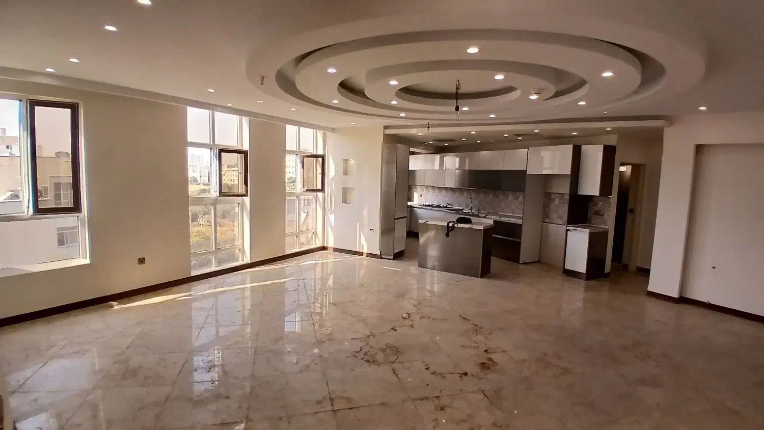 رهن و اجاره ۱۳۰ نوساز سه خواب فول