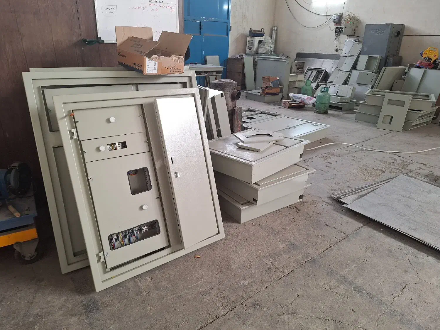 تولید مونتاژ ساخت تابلو برق صنعتی کنتوری ساختمانی|خدمات پیشه و مهارت|خمینی‌شهر, |دیوار