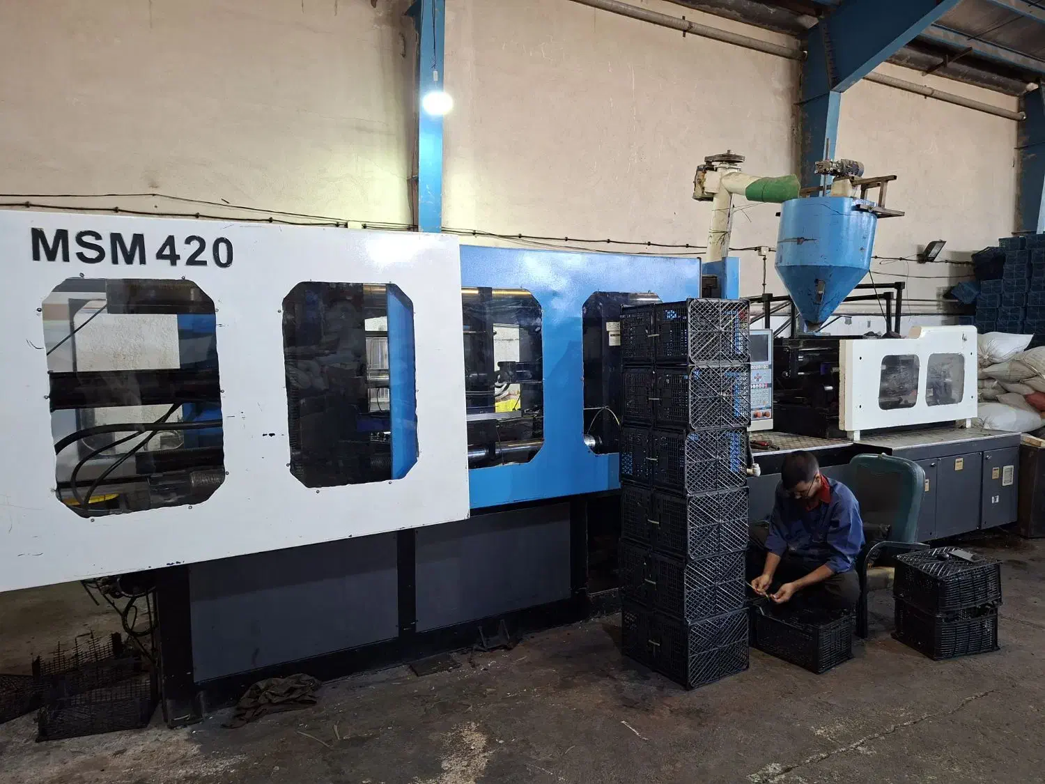 دستگاه تزریق پلاستیک ۴۲۰تن منصوریان|ماشینآلات صنعتی|تهران, اکباتان|دیوار